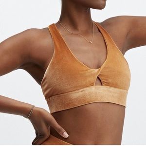 Fabletics Oasis Twist Bra: Gold Velour